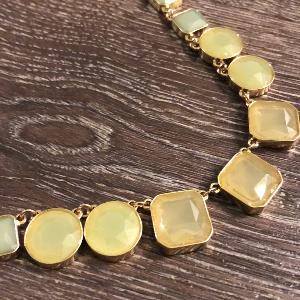 Loft statement necklace - Picture 2 of 3